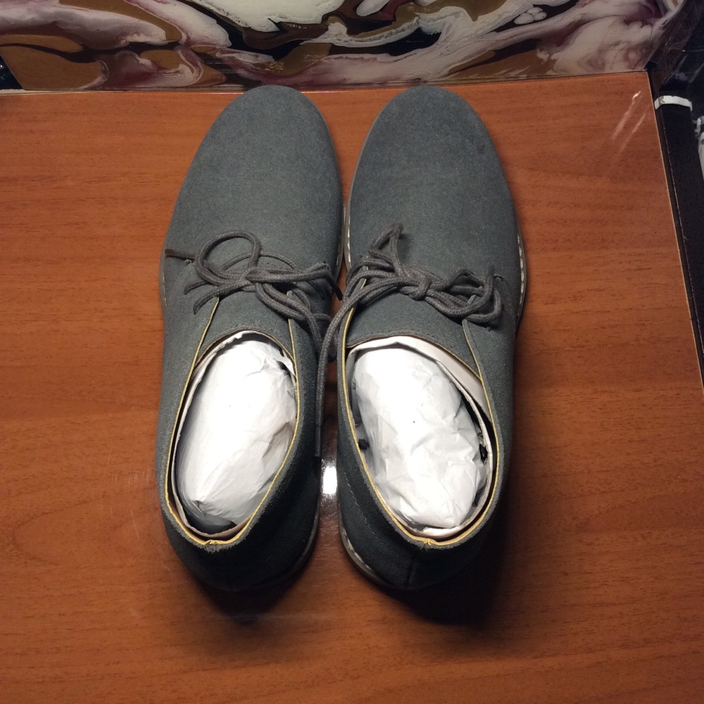 NWT Men's "Chukka" Suede Shoes - Picture 8 of 8